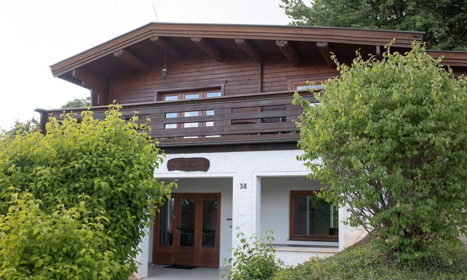 Bad Lauterberg House | Cozy log cabin in the Harz with private terrace & private garden