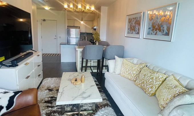 Maple Leaf Condo | Cozy lovely 2Bedrooms and 2 bathrooms Condominium