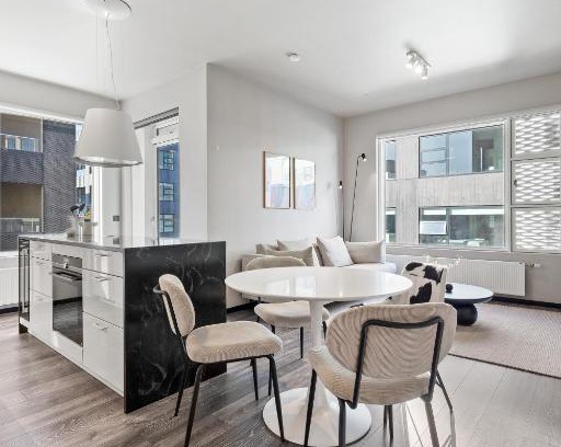 Downtown Apartment | Cozy Lux 2BR & 2BA City Center with Free Parking