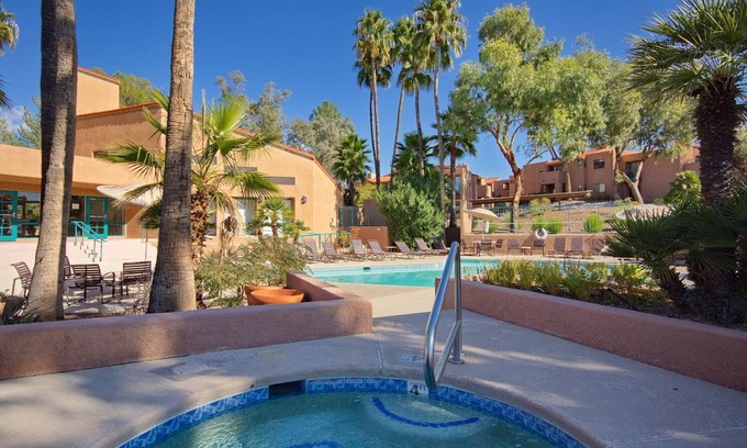 Sabino Valley Condo | Cozy luxury condo in beautiful part of Tucson