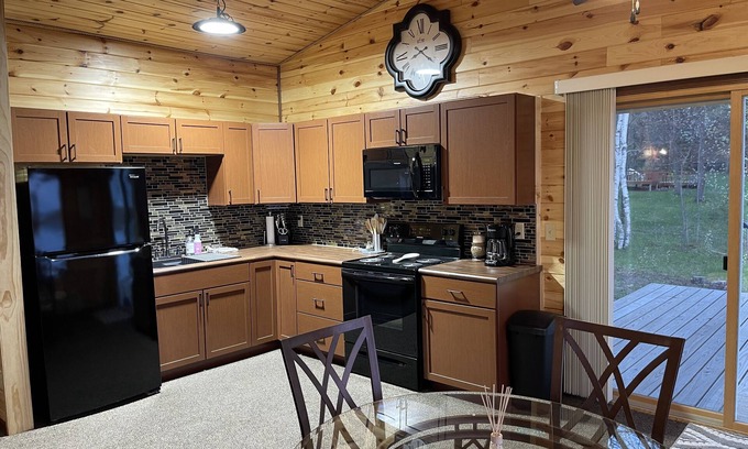 Bemidji Cabin | Cozy Midge Lake Cabin