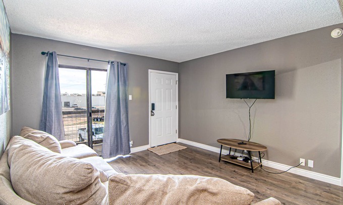 Midland Apartment | Cozy Midland Condo with Pool
