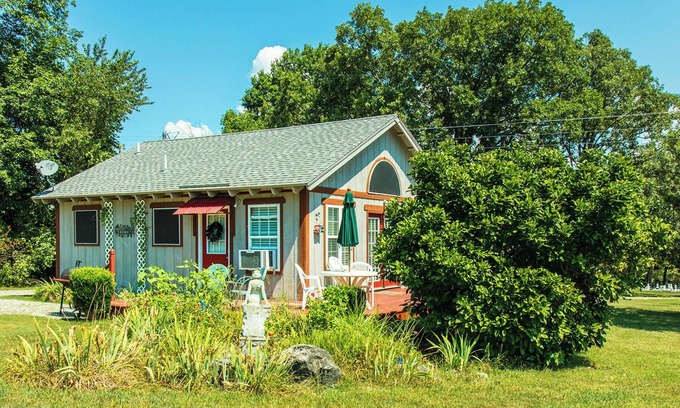 Eagle Rock Cabin | Cozy Mockingbird Cottage
