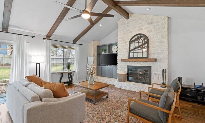 Round Rock West House | Cozy Modern 3 Bed 2 Bath Home - Round Rock/Austin