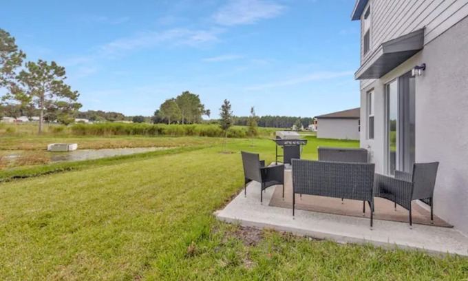 Zephyrhills House | Cozy & Modern home, Only 20 mins from Tampa
