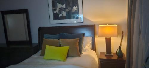 Brampton House | Cozy Modern Stay!