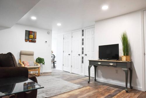 Mount Washington Apartment | Cozy Mount Washington Home with Parking-Sleeps 4