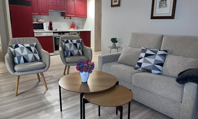 Jaca Apartment | Cozy Mountain Apartment with Pool, Gym, and Parking near Jaca Center
