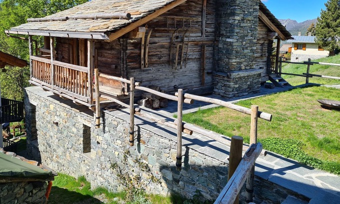 Corgnolaz Ski Chalet | Cozy mountain chalet, close to great hiking trails and ski slopes