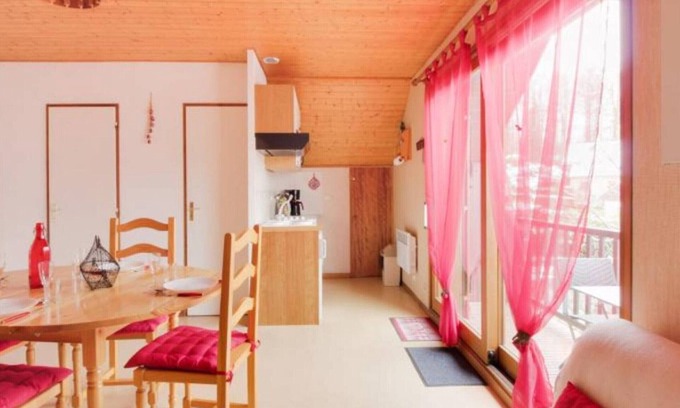 Cauterets Apartment | Cozy mountain chalet with private garden, pets allowed, in Cauterets