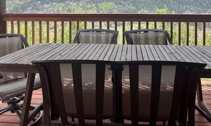 Kamas Cabin | Cozy Mountain Retreat