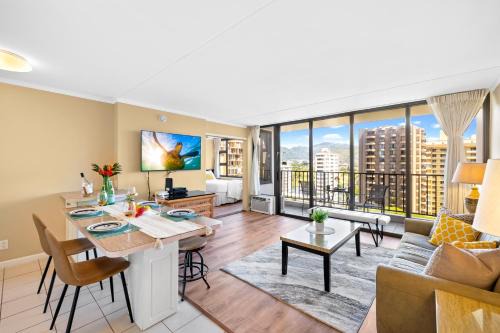Waikiki Apartment | Cozy Mountain View Haven with Free Parking!
