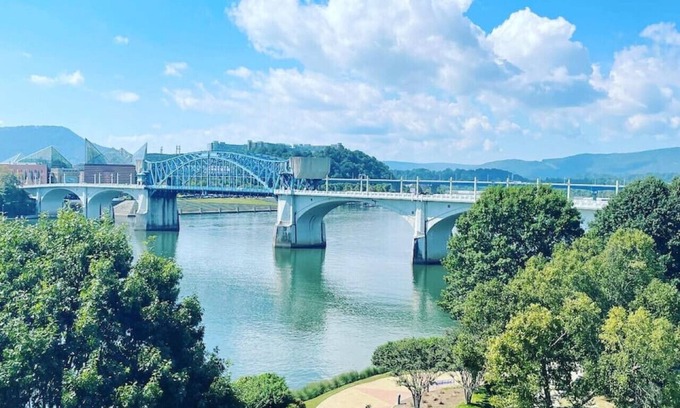 North Chattanooga House | Cozy N.Chatt 3b/1bath - 1 mile from Walking Bridge