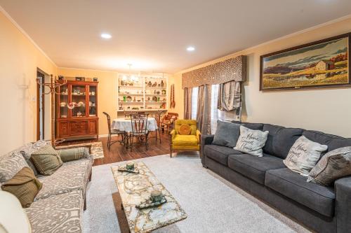 Natchez House | Cozy Natchez Home - Close to River & Nature
