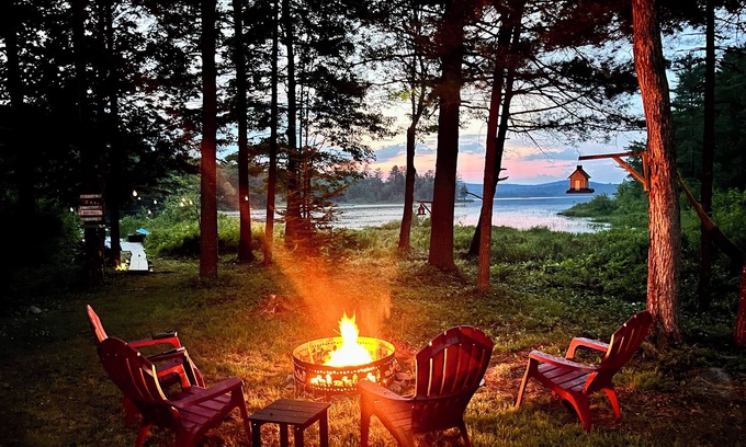 North Anson House | Cozy, NEW log cabin on Fahi Pond! Right on ATV trail through Kennebec Valley.
