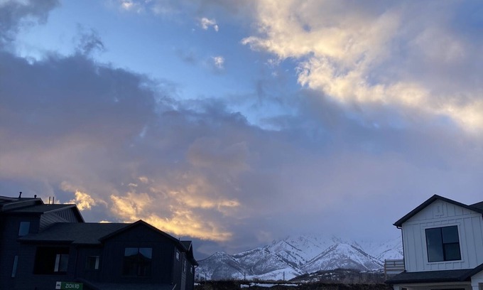 Mountain Green House | Cozy, new townhome 12 min. from Snowbasin and 17 min. from Wasatch Peaks!