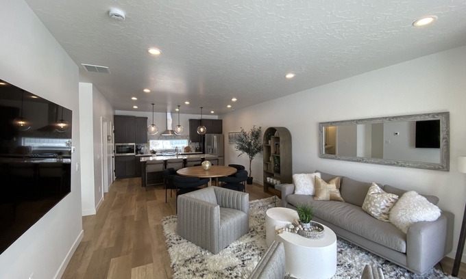 Mountain Green House | Cozy, new townhome 12 min. from Snowbasin and 17 min. from Wasatch Peaks!