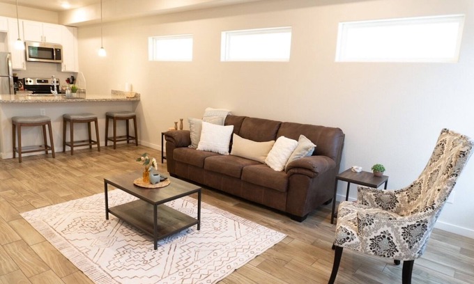 La Grange Apartment | Cozy, Newly-Built Townhouse in La Grange- Amazing location!