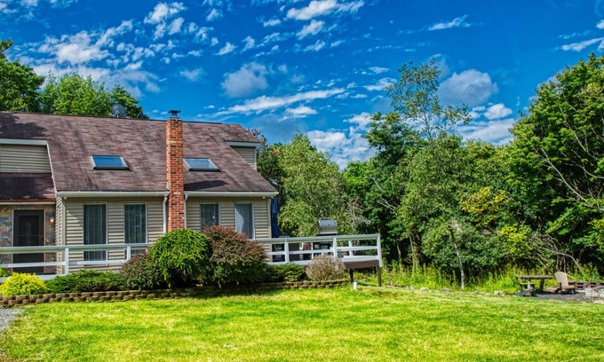 Tunkhannock Township Cottage | Cozy Newly Renovated Cabin. Family Friendly. Lake Access!