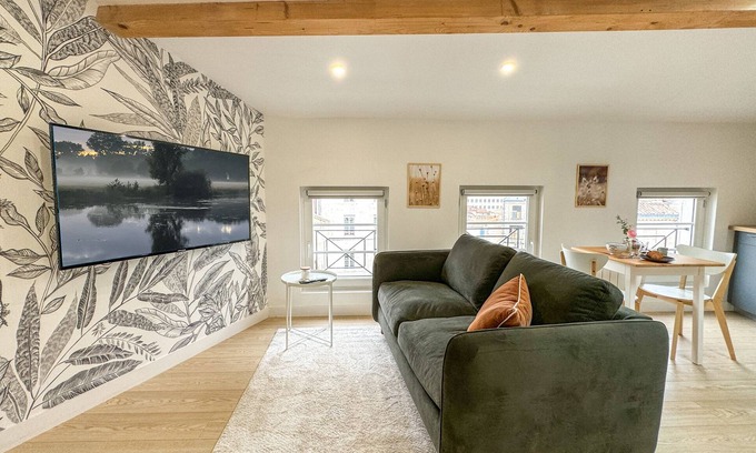 Centre Ville Apartment | Cozy Niort Atlas Studio under the roofs