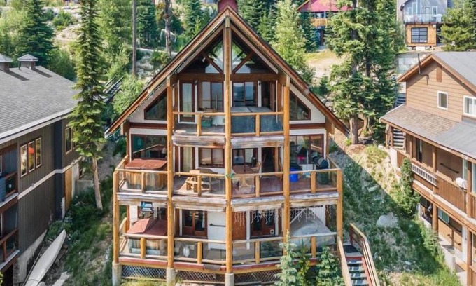 Snow Pine Estates Apartment | Cozy Nook - Cozy and Rustic with Private Hot Tub and a Nice View