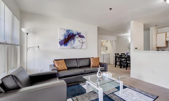 Champaign Apartment | Cozy Oasis-Indoor Heated Pool-2BR-Wifi-Near U of I