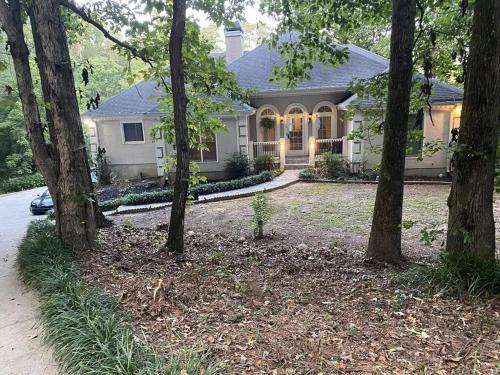 Jonesboro House | Cozy Oasis