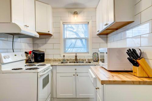 Ogden House | Cozy Ogden Cottage 1 Mi to Downtown!