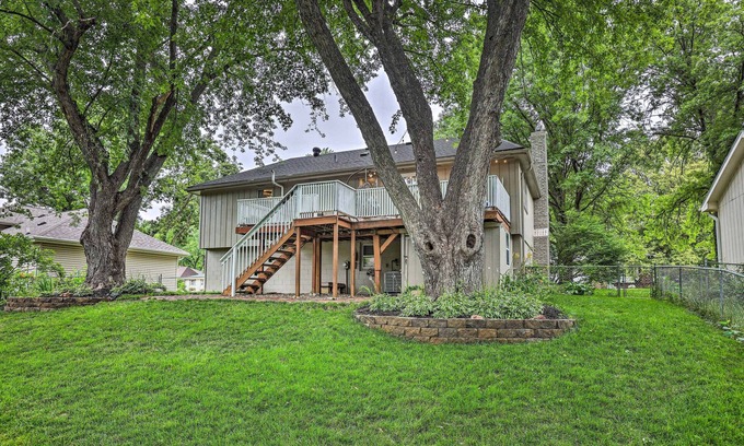 West Omaha House | Cozy Omaha Home: Walk to Dining, Pets Welcome