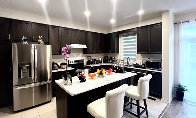 Markham House | Cozy one bed with private bath
