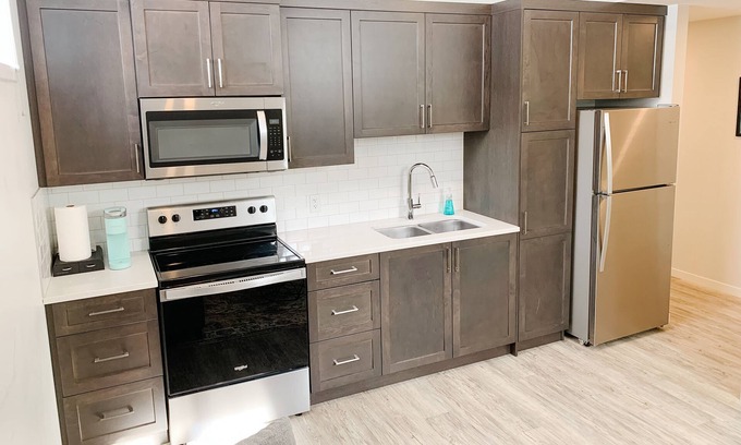 Cochrane House | Cozy One Bedroom Basement Suite