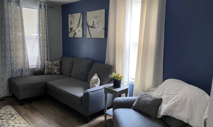 Adrian House | Cozy One Bedroom House