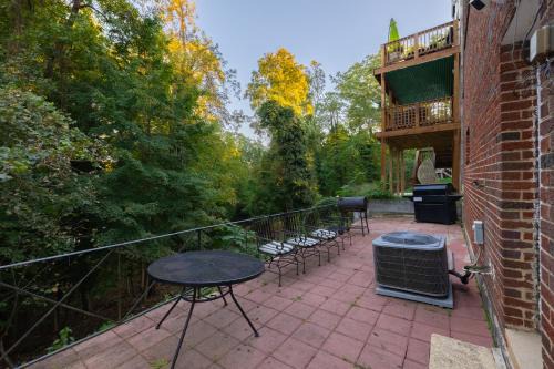 Randle Highlands Apartment | Cozy Peaceful Apartment in DC with Terrace