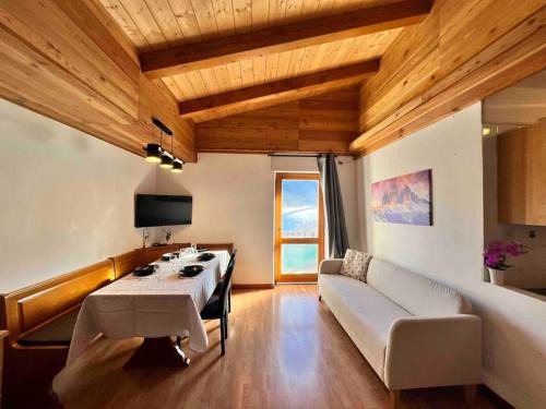 Tarvisio Apartment | Cozy Penthouse 2 bedrooms with WiFi - Netflix - Private Parking