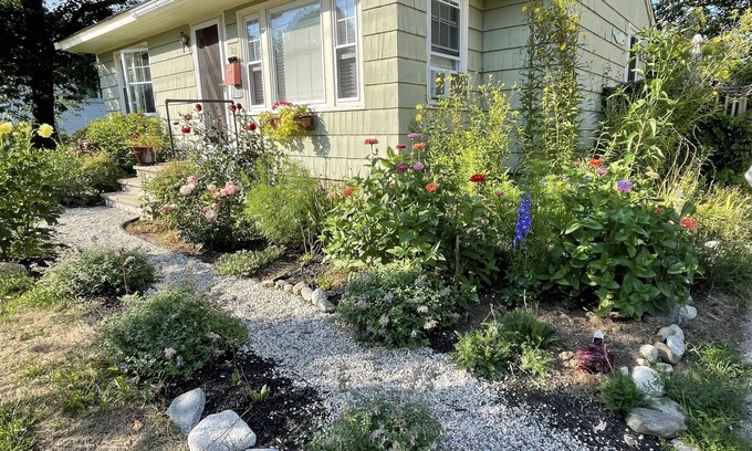 Willard House | Cozy, Pet Friendly, Home In A Quiet Family Oriented, Beach Neighborhood