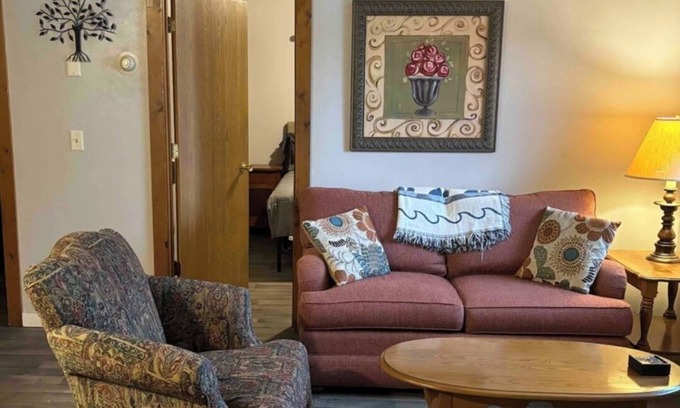 Pine City Apartment | Cozy Pine City Hideaway