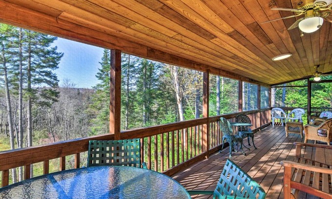 Pittsburg House | Cozy Pittsburg Home on Perry Stream Trail Access!