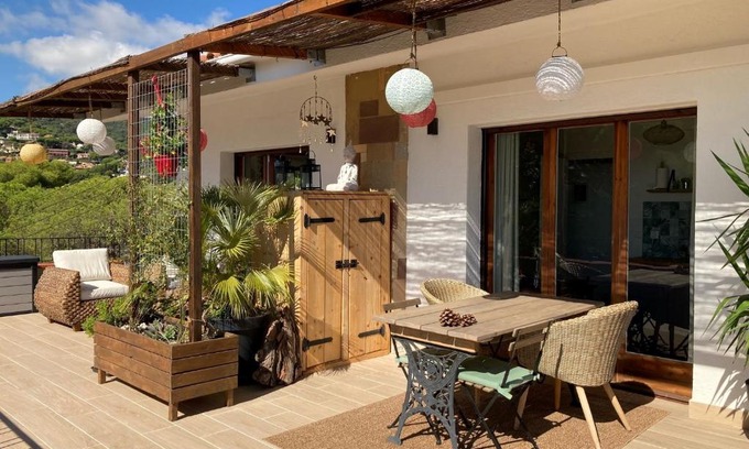 Cabrils Apartment | Cozy place, big roof terrace & spectacular views.