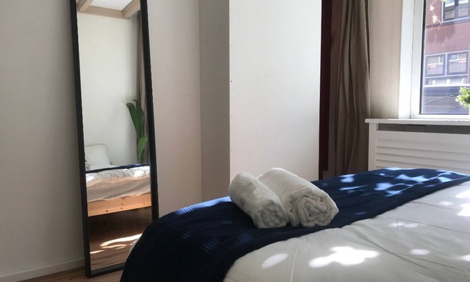 Delft Apartment | Cozy Private Bathroom Near TU Delft