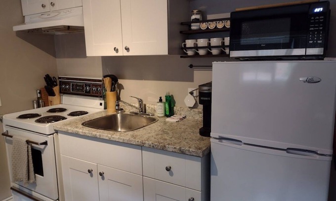 North Bay Apartment | Cozy, private unit, close to shopping, groceries and highway access.