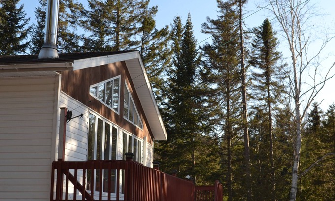 Chertsey Ski Chalet | Cozy, quiet and private retreat at Cottage Spa & Lake Villa Sinaia, amazing view