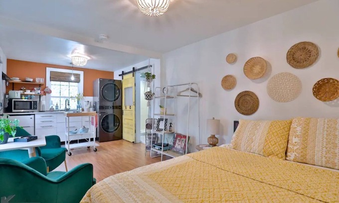 Elmwood Area Apartment | Cozy, quiet, and private guest house central to Abilene!