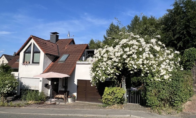 Hattingen Condo | Cozy, quiet apartment 72 sqm with carport in direct forest location near Ruhrradweg.