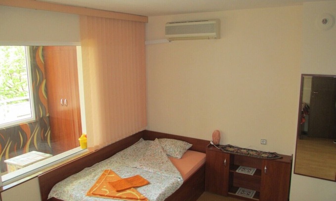 Hristo Botev Apartment | Cozy quiet studio apartment in central Varna