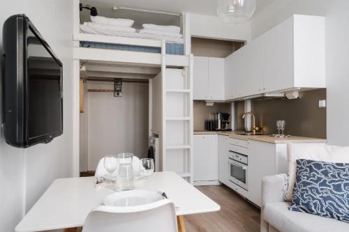 Alppiharju Apartment | Cozy Renovated Studio in Kallio near Metro Station