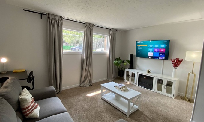 North Central Edmonton Apartment | Cozy Retreat - 5 min from ICE district