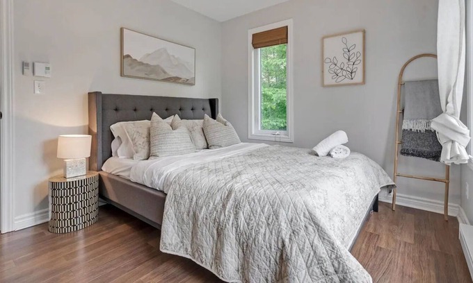 Mont Ste. Marie Condo | Cozy Retreat in Mont. St. Marie - 2 Queen Beds (Pet-Friendly!)