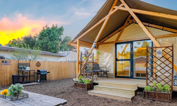 Glendora RV Rental | Cozy Retreat with Modern Amenities and Outdoor Fun