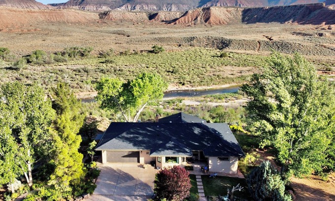 Virgin Apartment | Cozy RIVERFRONT Apt, at Zion NP, Views Views Views!