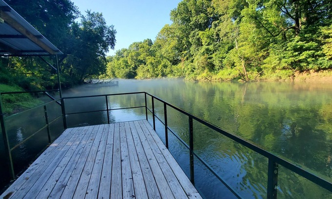 Pangburn Cabin | Cozy riverfront cabin! Great fishing & fun for the whole family.